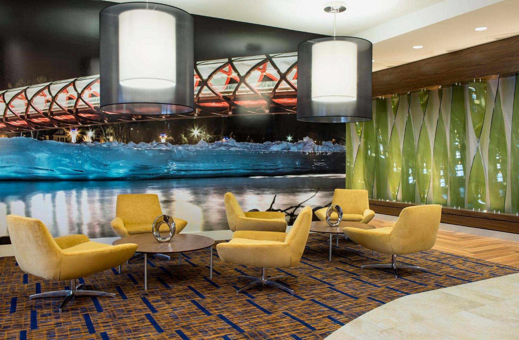 Courtyard By Marriott Calgary South Hotel Bagian luar foto