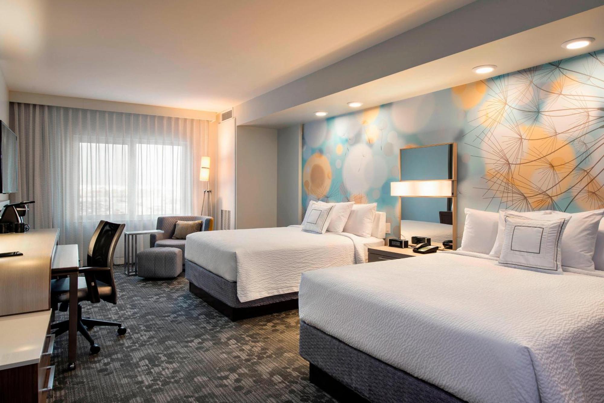 Courtyard By Marriott Calgary South Hotel Bagian luar foto