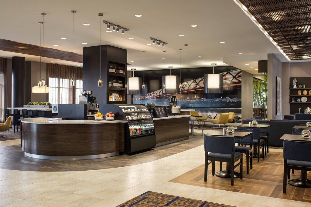 Courtyard By Marriott Calgary South Hotel Bagian luar foto