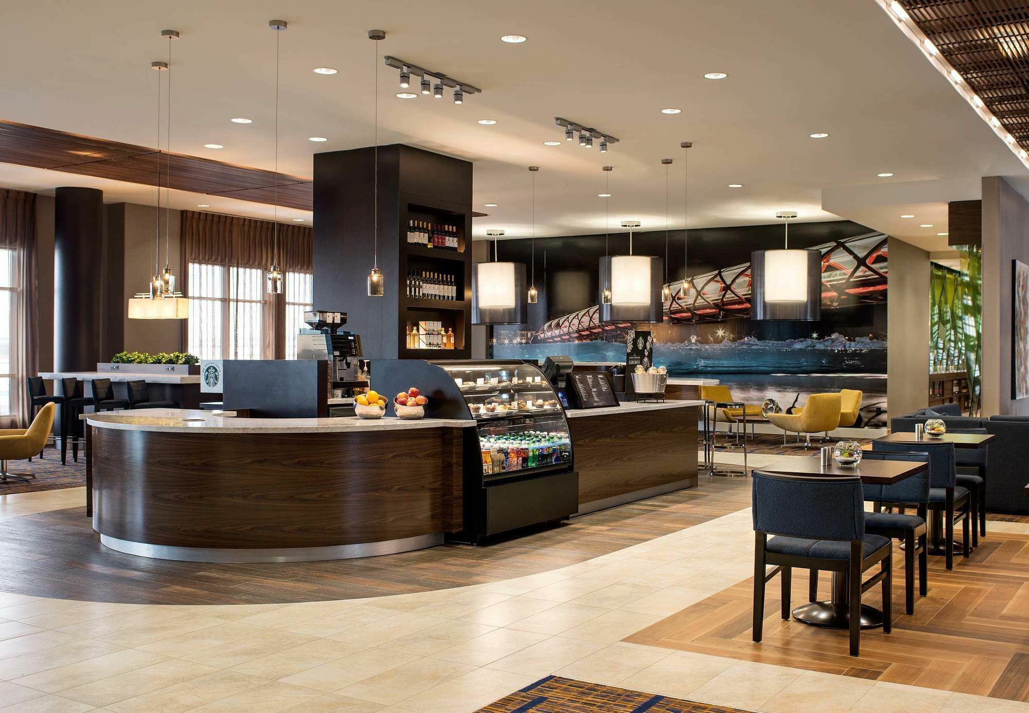 Courtyard By Marriott Calgary South Hotel Bagian luar foto