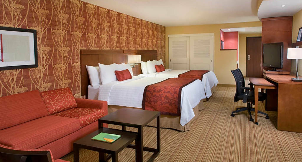 Courtyard By Marriott Calgary South Hotel Bagian luar foto